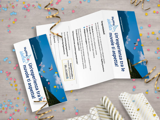 Mockup del finto voucher ironico di Augurino per volo in deltaplano, per persone che soffrono di vertigini.