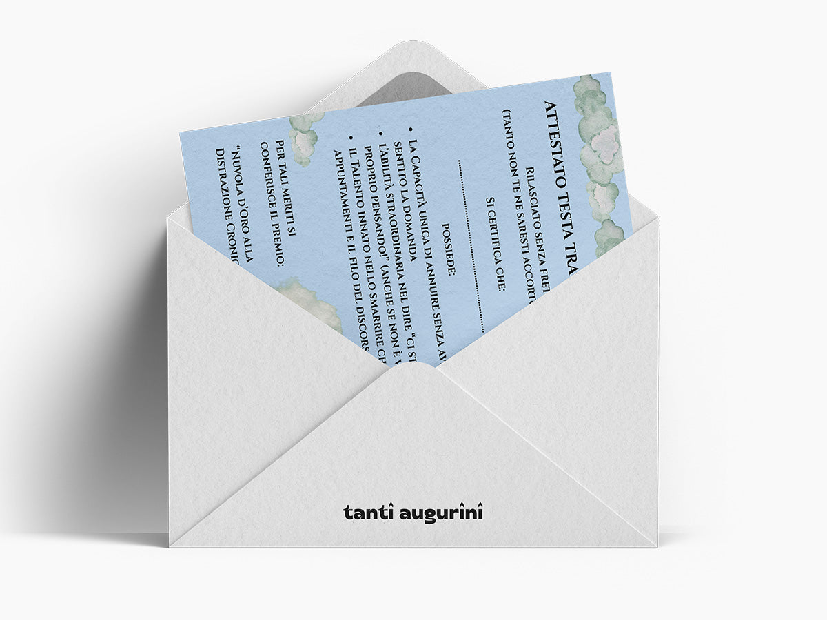 Biglietto di auguri ironico in stile attestato testa tra le nuvole con grafica originale augurino